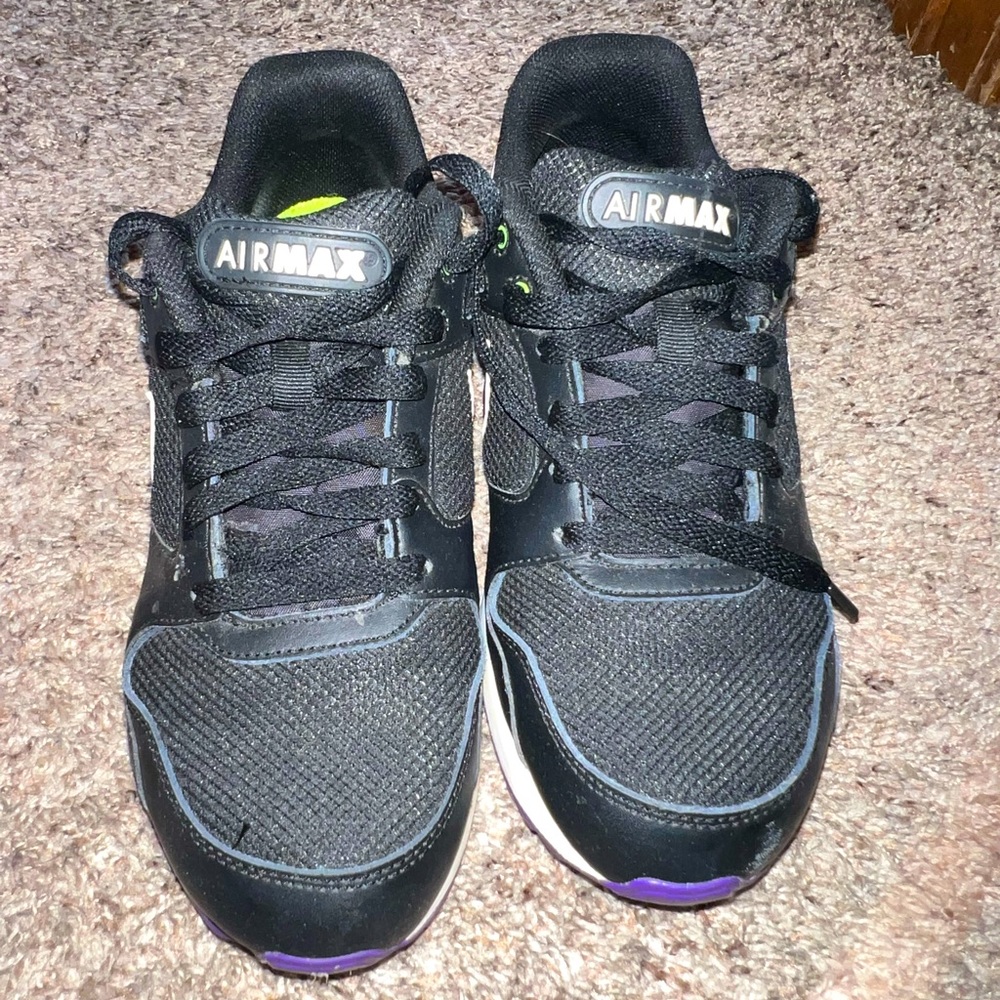 Women size 8 air max - Picture 3 of 5